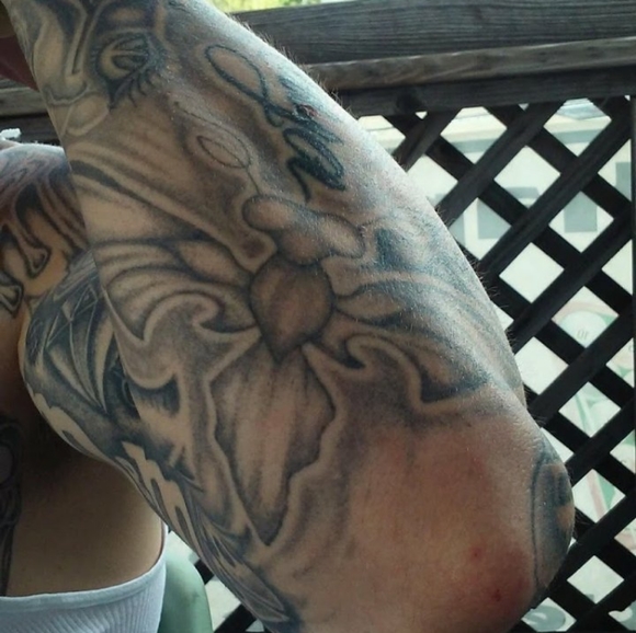 Meet your Posher, Gina - Picture 2 of 2